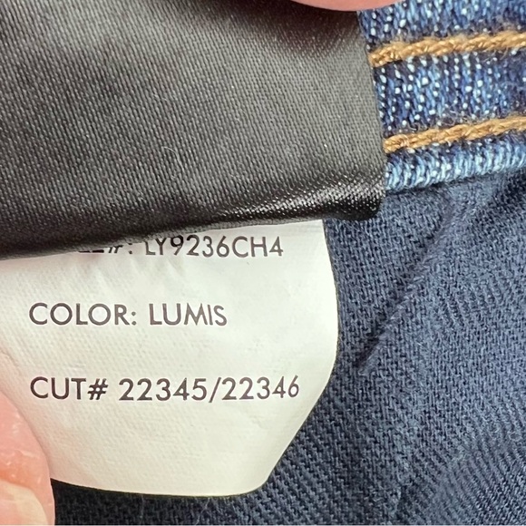 LIVERPOOL Plus Size 24 W “The Short” dark Wash Stretch denim shorts |Color Lumis - Picture 7 of 9